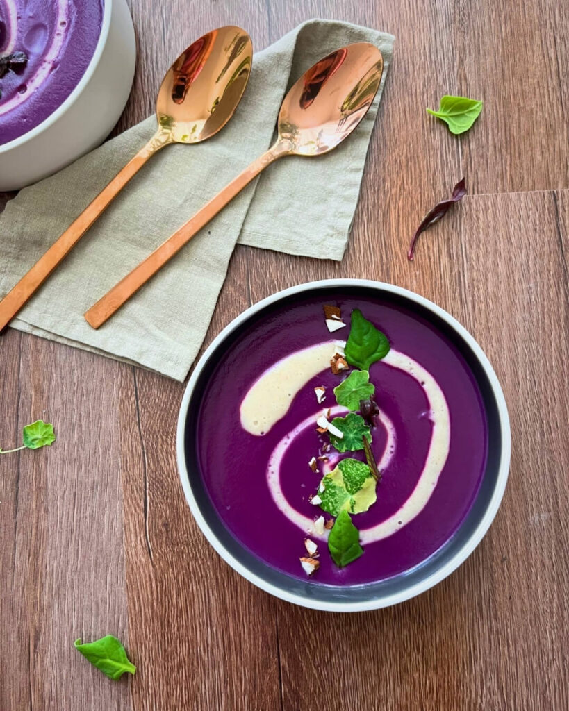 teljes értékű növényi recept - lila édesburgonya-krémleves