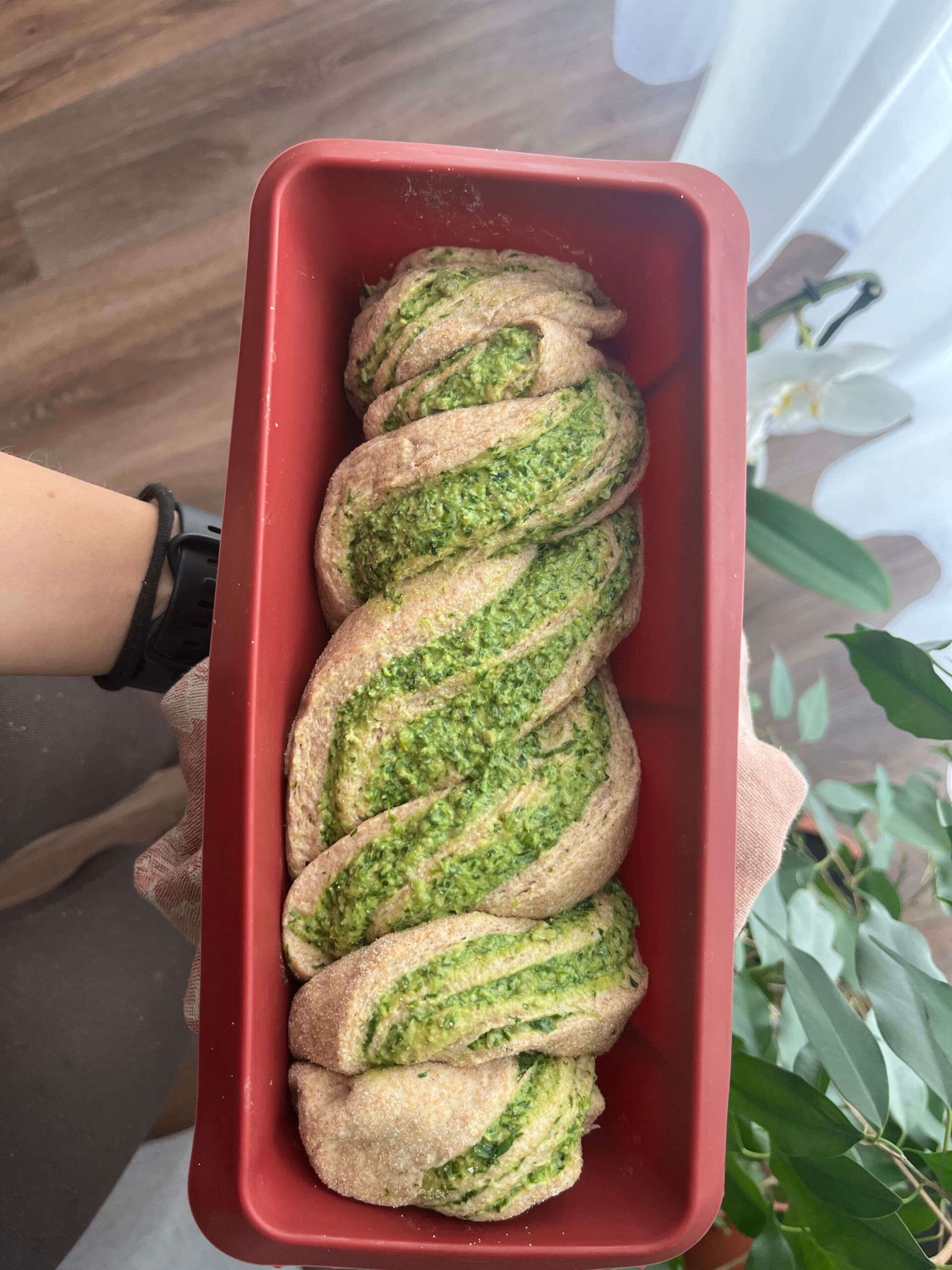 Medvehagymás kovászos babka