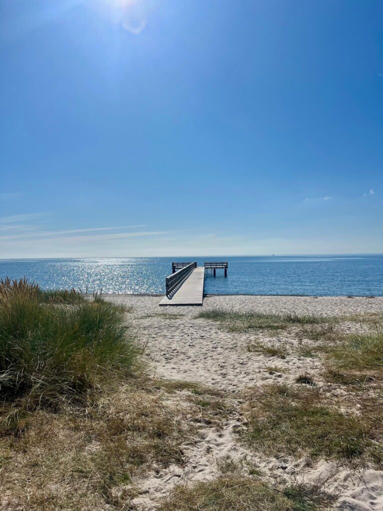a tengerparti jóga helyszíne - Skateholm strand Svédország