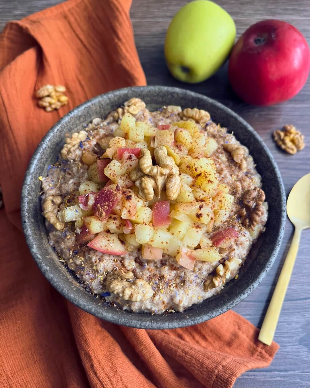 Almás Fahéjas Zabkása Dióval - téné mintaétrend - veganuár menü