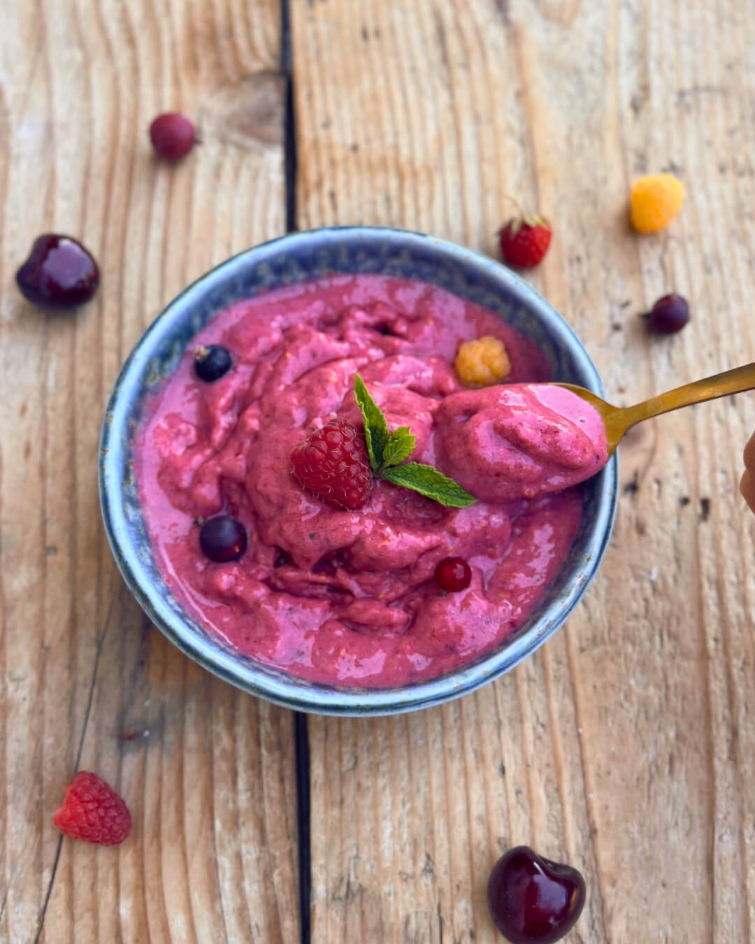 Bogyós gyümölcsös nicecream - hűsítő nyári desszert